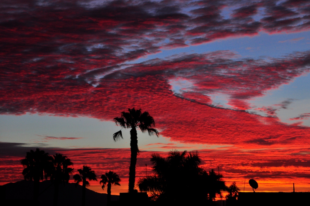 Nazca, coucher de soleil aux couleurs hallucinantes