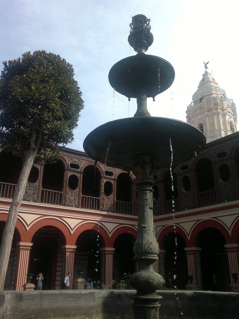 Santo Domingo, Lima