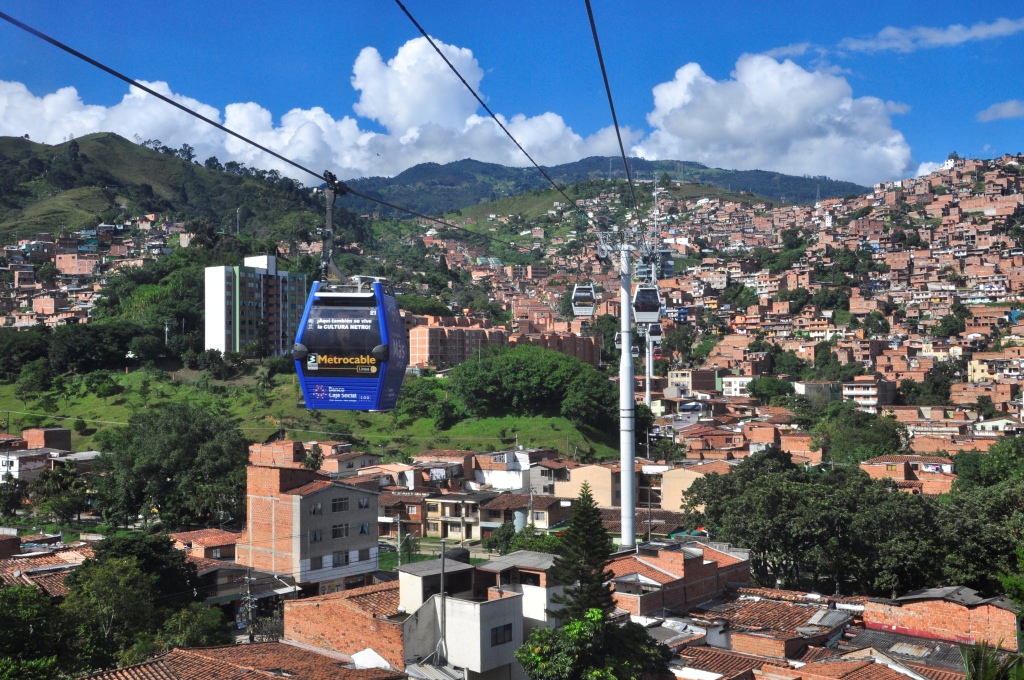 Ballade en téléphérique sur les hauteurs de Medellin
