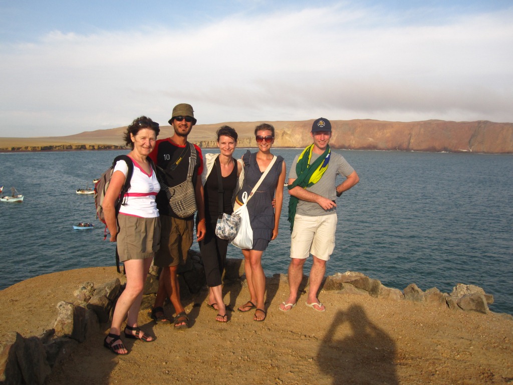Réserve naturelle de Paracas, le groupe en sandales